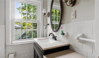 20 Bowen St, East Providence, RI 02916