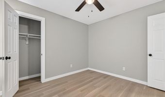 2300 Pine Ln, Barling, AR 72923