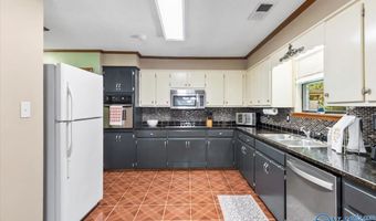 325 Ohara Dr, Albertville, AL 35950
