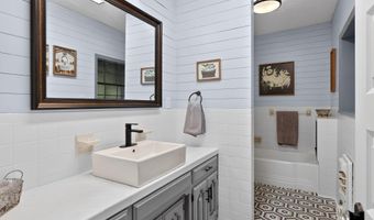 527 S 14Th St, Arkadelphia, AR 71923