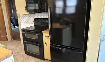 911 Pine St, Atlantic, IA 50022
