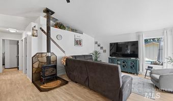 204 W Kerby St, Cascade, ID 83611