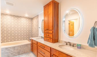 77 Golf Ter, Bigfork, MT 59911