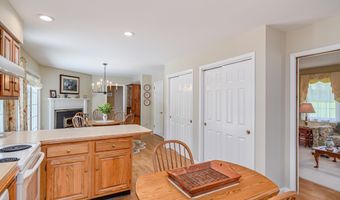3 Red Barn Ln, Brookfield, CT 06804