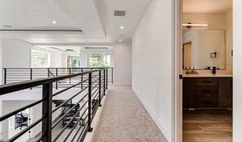 967 S 66TH Pl, Springfield, OR 97478