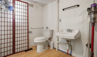 203 Grove St, Bangor, ME 04401