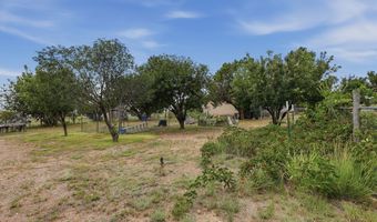 102 S Hackberry Dr, Alpine, TX 79830