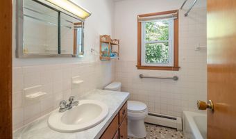 921 Altamont Voorheesville Rd, Altamont, NY 12009