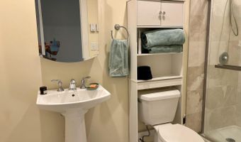 210 Fifth Ave 33, Belmar, NJ 07719