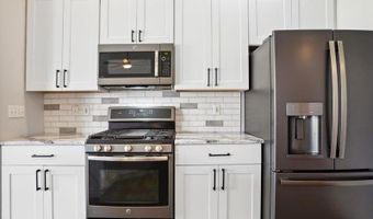 1415 Deerfield Dr, North Liberty, IA 52317