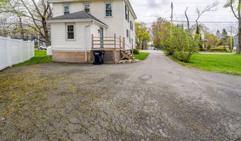 744 Hammond St, Bangor, ME 04401