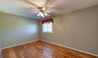 707 Bitterfield Dr, Ballwin, MO 63011