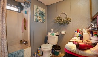 100 LA JARA St, Bloomfield, NM 87413