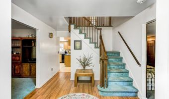 9 Crest Hill Dr, Alloway, NJ 07461