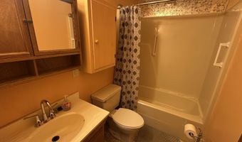 186 View Rd, Alderson, WV 24910