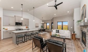 414 N Almond Ave, Brandon, SD 57005