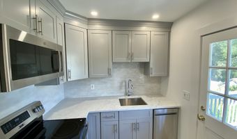 40 E Maple St, New Canaan, CT 06840