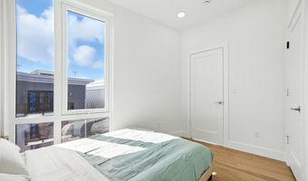 38 Hichborn 205, Boston, MA 02135