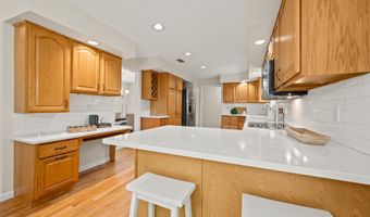 31 Grant Dr, Avon, CT 06001
