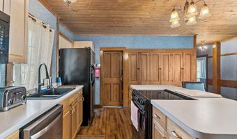 146 S Main St, Bradford, VT 05033