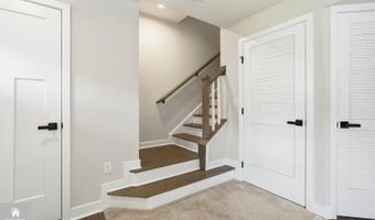 19 Kiln Dr 219, Aberdeen, NJ 07721
