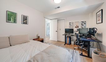 3662 VACATION Ln, Arlington, VA 22207