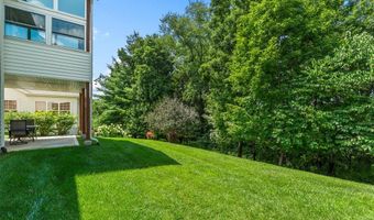 1533 Dietrich Place Ct, Ballwin, MO 63021