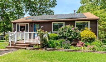 12 Twin Leaf Trl, Narragansett, RI 02874