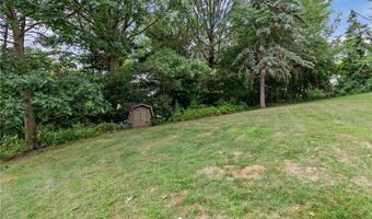 341 Abbyshire Rd, Akron, OH 44319