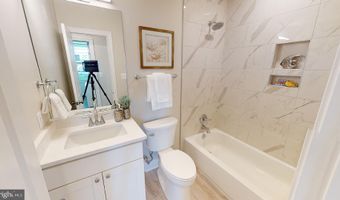 220 HAMILTON St NW 218, Washington, DC 20011