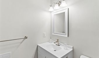 7220 DODGE Ave, Warren, MI 48091