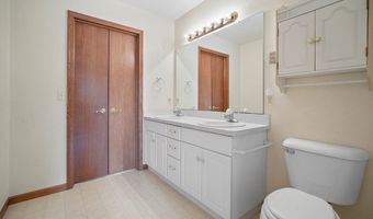 209 Greenbriar Ln, Dalton, OH 44618