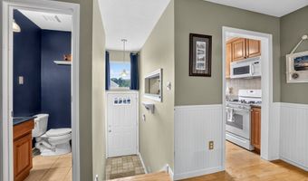 405 Timber Ln 405, Canton, CT 06019
