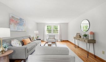 6 Lancaster Pl, Andover, MA 01810