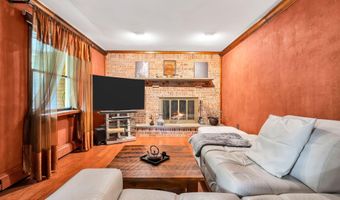 210 Church St, Belford, NJ 07718