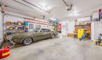 210 Evergreen Dr, Batesville, IN 47006