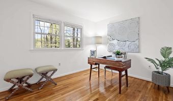 3808 WINTERSET Dr, Annandale, VA 22003