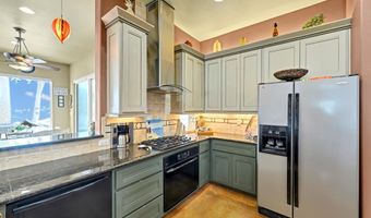100 Dolphin Ct, Aransas Pass, TX 78336