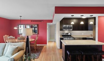 2016 N ADAMS St 508, Arlington, VA 22201