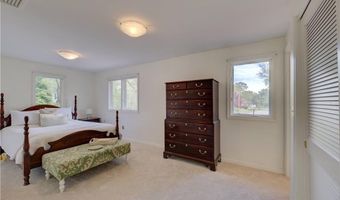 23 Pine Top Rd, Barrington, RI 02806