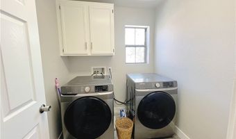 10023 Canyon Hills Ave, Las Vegas, NV 89148