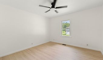 57 Hopson St, Auxier, KY 41602