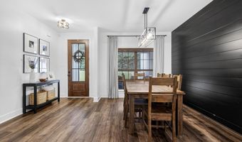 616 HIRAM Dr, Bauxite, AR 72011