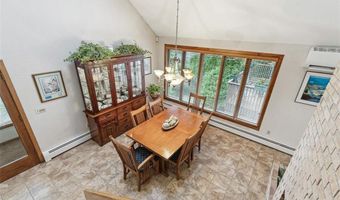 4 Wilbur Rd, Lincoln, RI 02865