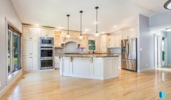 107 E Willow St, Beresford, SD 57004