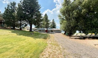 110 Lakeshore Dr, Cascade, ID 83611