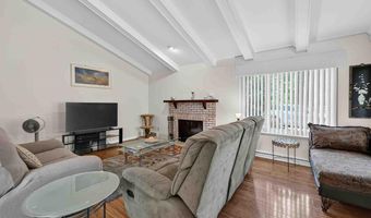 19 Sugar Maple Trl, Madison, WI 53717