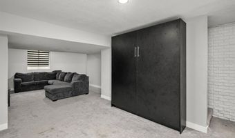 1107 Rosewood Dr, Altoona, IA 50009