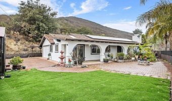 728 Rainbow Hills Rd, Fallbrook, CA 92028