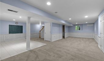 48 Fieldstone Ln, North Kingstown, RI 02874
